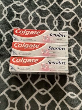 Colgate Sensitive Whitening toothpaste bundle 3-pack 6.0 oz (170g) each NEW